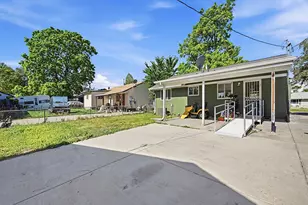 6460 Glencoe St, Commerce City, CO 80022 - Photo 2