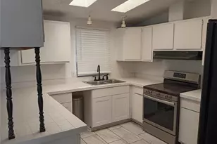 349 E Stewart Dr, Pueblo, CO 81007 - Photo 4