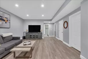 413 N de Gaulle Ct, Aurora, CO 80018 - Photo 22