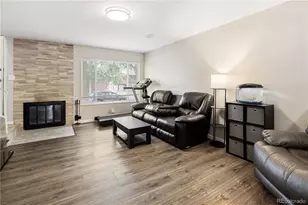 1264 S Crystal Way, Aurora, CO 80012 - Photo 8