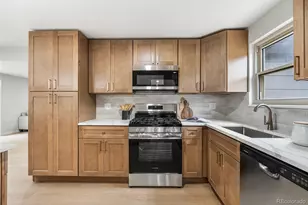 10439 Independence Street, Broomfield, CO 80021 - Photo 8