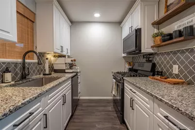 4617 W Ponds Circle, Littleton, CO 80123 - Photo 10