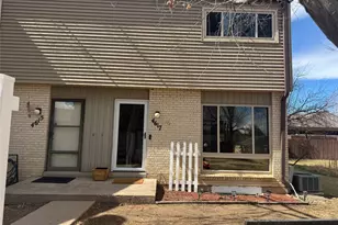 4617 W Ponds Cir, Littleton, CO 80123 - Photo 2