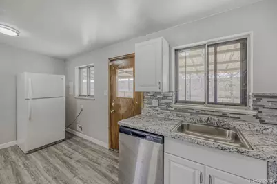 2331 Zion Street, Aurora, CO 80011 - Photo 4