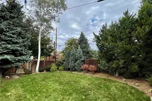2645 Cherry St, Denver, CO 80207 - Photo 38