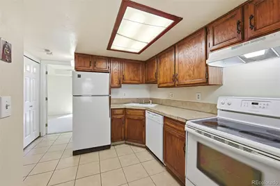 1885 S Quebec Way #A18, Denver, CO 80231 - Photo 10