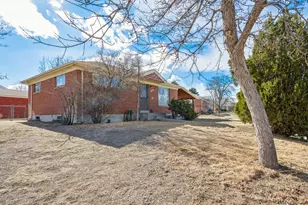 160 E 105th Ave, Northglenn, CO 80233 - Photo 4