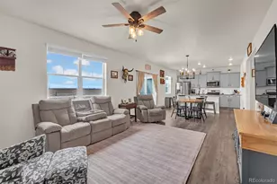 211 Fox St, Bennett, CO 80102 - Photo 10