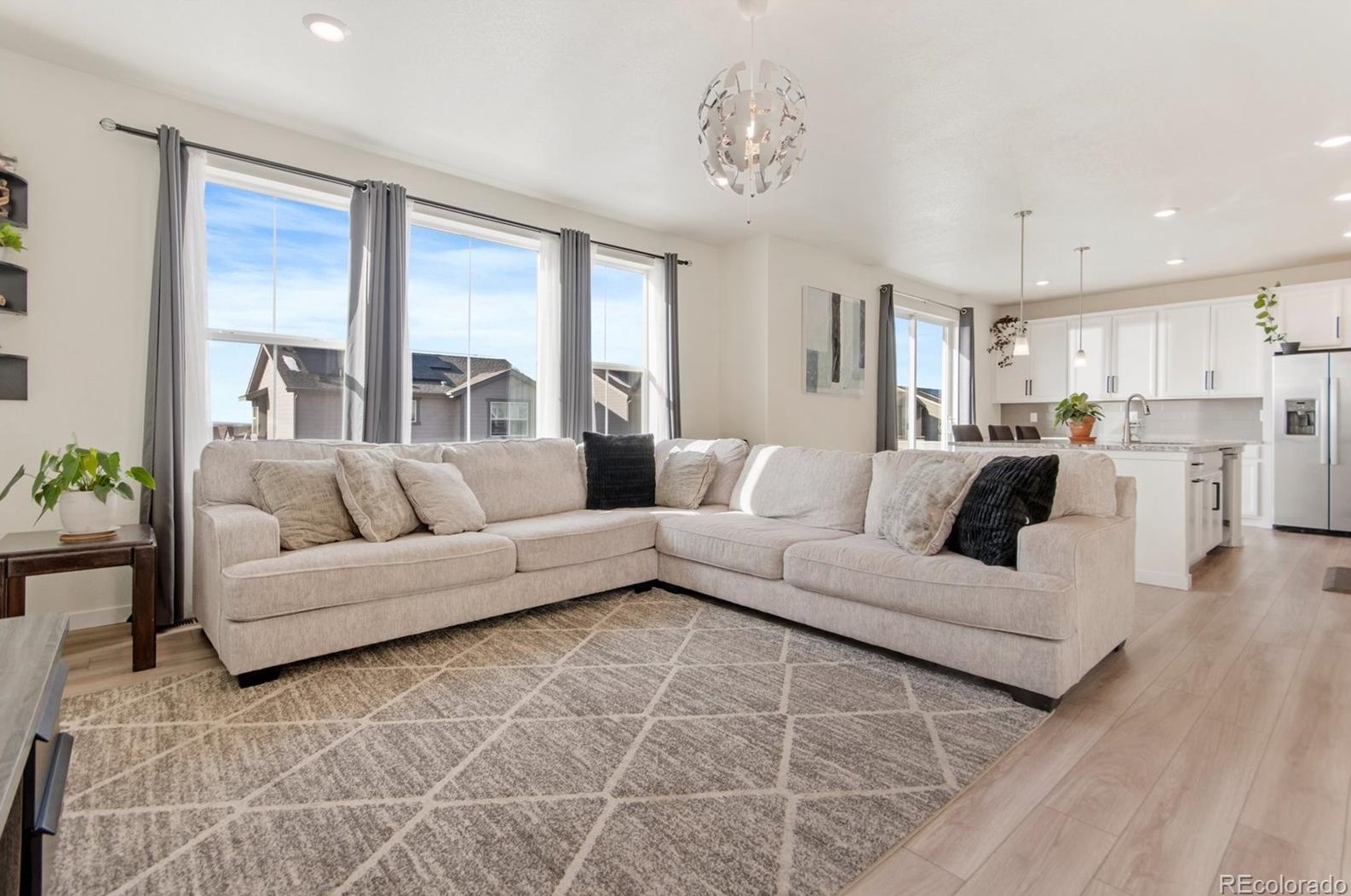 9403 Sedalia St, Denver CO  80022-8854 exterior