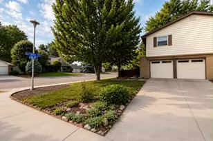 2443 S Carr Ct, Lakewood, CO 80227 - Photo 2