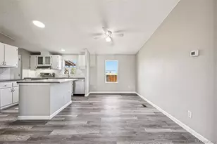 7041 Ash Ct, Commerce City, CO 80022 - Photo 14