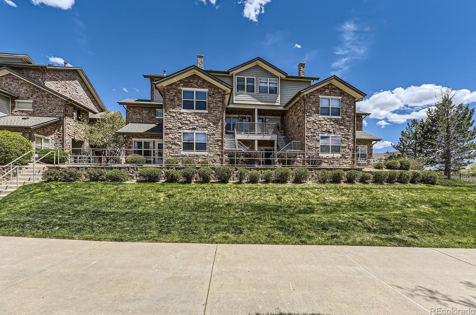 2521 Bahama Cir, Denver, CO 80013-6213
