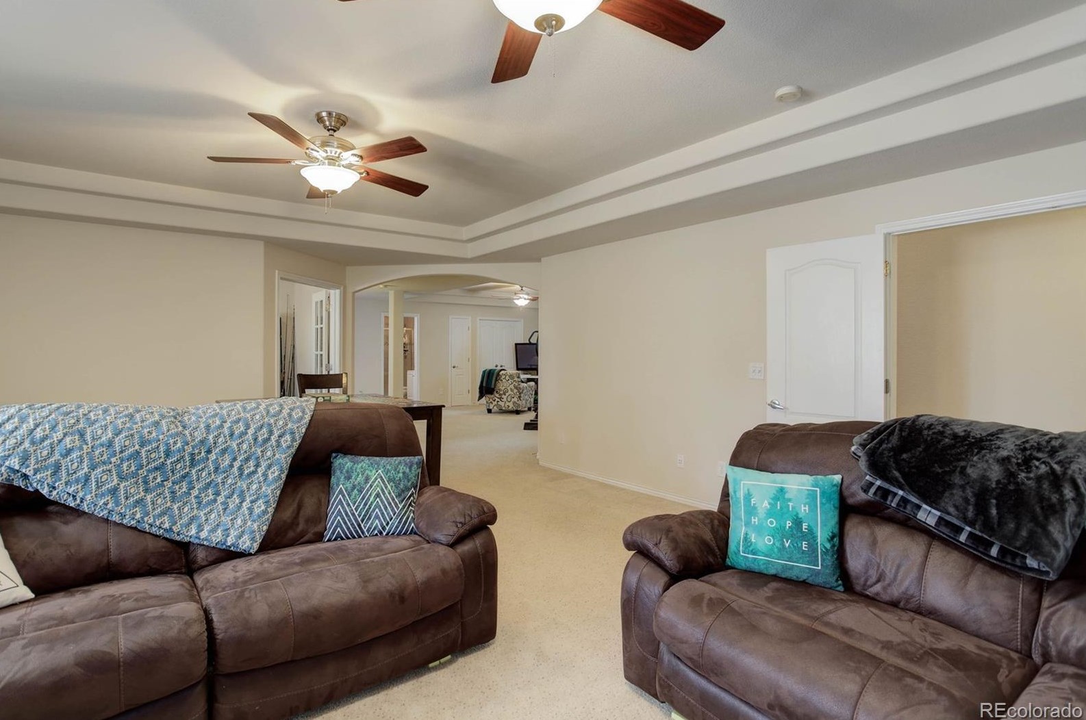 41355 Farmhouse Cir, Parker CO  80138-4697 exterior