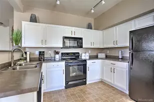 1535 S Florence Way, Aurora, CO 80247 - Photo 10