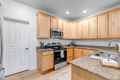 8853 Edinburgh Circle, Highlands Ranch, CO 80129 - Photo 14