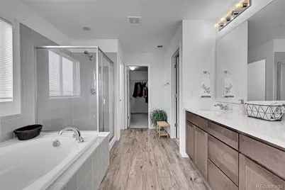 901 N Vandriver Way, Aurora, CO 80018 - Photo 16