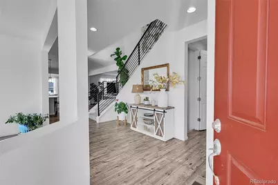 901 N Vandriver Way, Aurora, CO 80018 - Photo 4