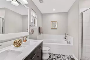 10580 E 28th Pl, Denver, CO 80238 - Photo 18