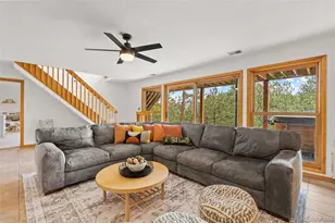 30281 Peggy Ln, Evergreen, CO 80439 - Photo 14