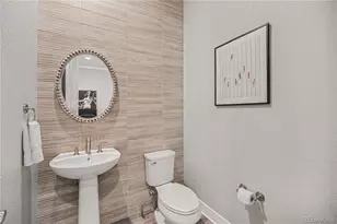 27600 E Lakeview Dr, Aurora, CO 80016 - Photo 26