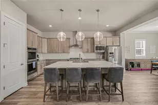 27600 E Lakeview Dr, Aurora, CO 80016 - Photo 2