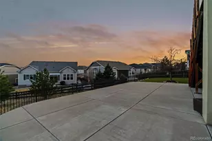26656 E Peakview Dr, Aurora, CO 80016 - Photo 42