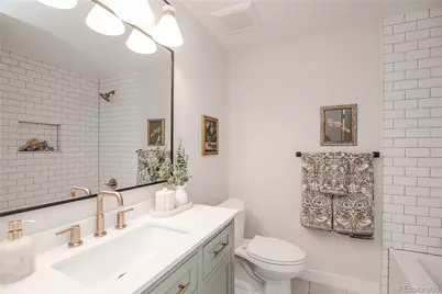 306 E Maplewood Avenue, Littleton, CO 80121 - Photo 20