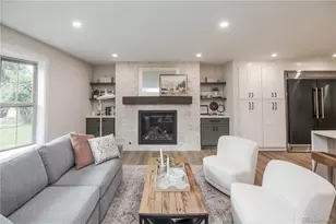 306 E Maplewood Ave, Littleton, CO 80121 - Photo 4