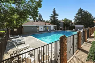 922 S Walden St, Aurora, CO 80017 - Photo 14