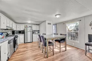 17585 E 18th Pl, Aurora, CO 80011 - Photo 8