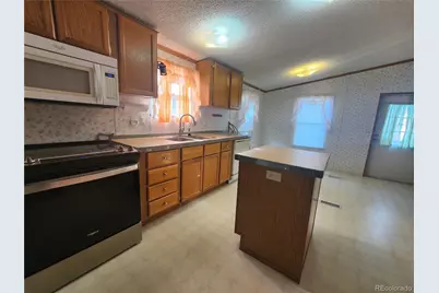 1400 S Collyer Street S, Longmont, CO 80501 - Photo 2