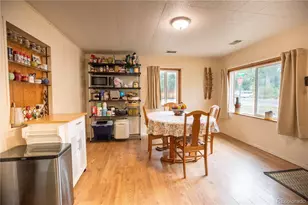 128 N Gunnison Ave, Buena Vista, CO 81211 - Photo 12