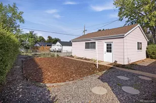 1041 Florence St, Aurora, CO 80010 - Photo 18