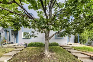 2405 S Worchester Ct, Aurora, CO 80014 - Photo 2