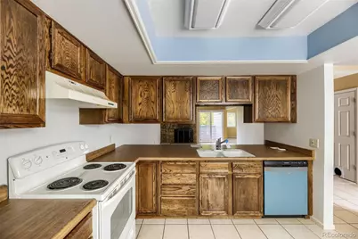 2405 S Worchester Court #B, Aurora, CO 80014 - Photo 10