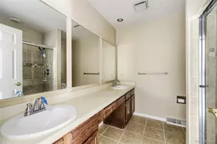 2405 S Worchester Ct, Aurora, CO 80014 - Photo 18
