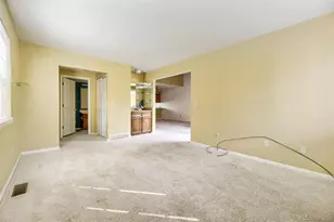 2405 S Worchester Ct, Aurora, CO 80014 - Photo 6