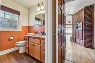 2550 S Dahlia St, Denver, CO 80222 - Photo 14