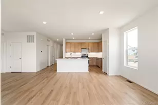 11124 Xanadu St, Commerce City, CO 80022 - Photo 4