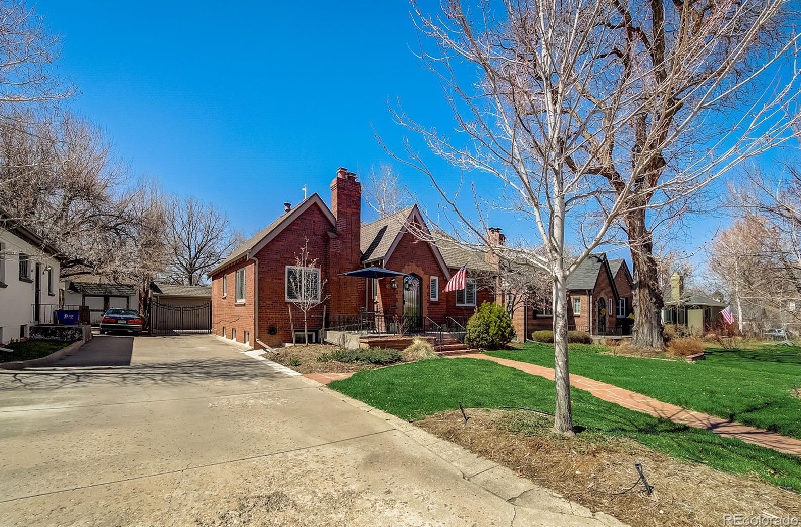 655 Dahlia St, Denver, CO