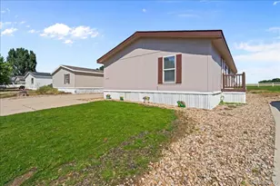 10540 Barron Cir, Longmont, CO 80504 - Photo 2