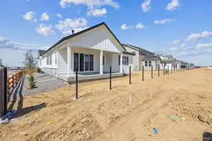 25204 E Warren Pl, Aurora, CO 80018 - Photo 18