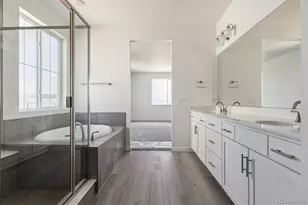 25204 E Warren Pl, Aurora, CO 80018 - Photo 14