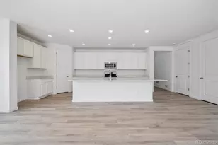 45915 Wood Thrush Ave, Bennett, CO 80102 - Photo 8