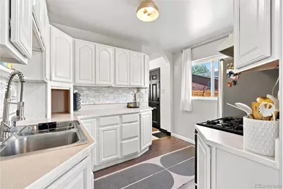 9095 Poze Boulevard, Thornton, CO 80229 - Photo 14