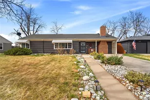 923 Geneva St, Aurora, CO 80010 - Photo 1
