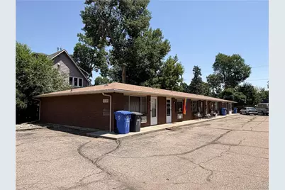 208 S Jefferson Avenue, Loveland, CO 80537 - Photo 1