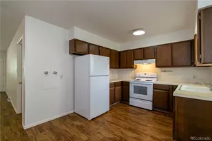 208 S Jefferson Ave, Loveland, CO 80537 - Photo 6