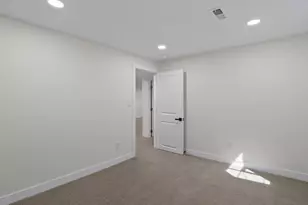 3630 S Hillcrest Dr, Denver, CO 80237 - Photo 28