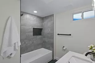 3630 S Hillcrest Dr, Denver, CO 80237 - Photo 28